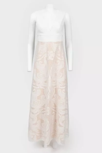 Maxi dress with wide straps and lace skirt