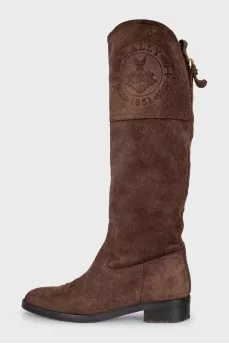 Brown suede boots with embossing