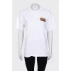 T-shirt decorated with a patch