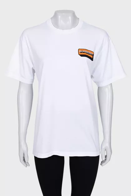 T-shirt decorated with a patch
