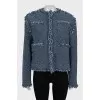 Loose-fitting jacket with hooks and tag