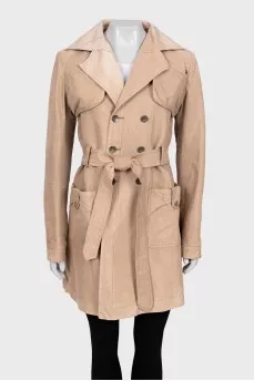 Double-breasted trench coat in brown
