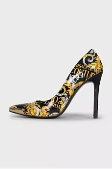 Leather pumps with signature print