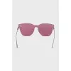 Pink sunglasses with mirror tint