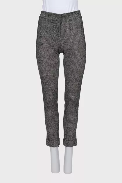 Cropped trousers with a small print