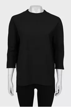Straight cut blouse with a zipper on the back