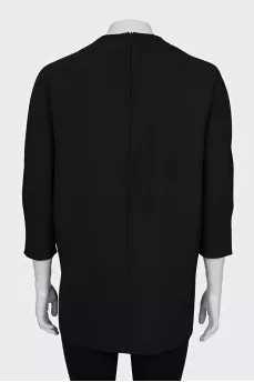 Straight cut blouse with a zipper on the back