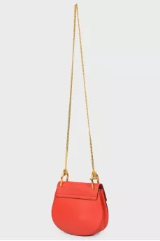 Bag on a chain with a swivel lock