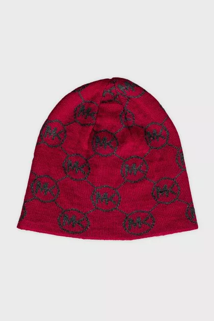 Hat with a signature print