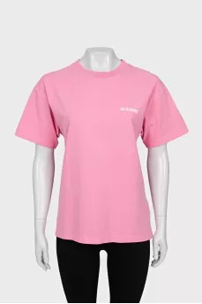 Pink T-shirt with brand logo