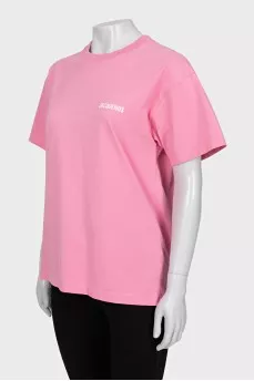 Pink T-shirt with brand logo