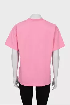 Pink T-shirt with brand logo