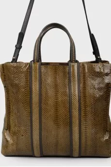 Two-handle snakeskin bagRed leather wallet with button
