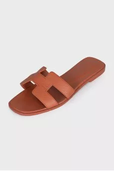 Brown leather Oran flip-flops