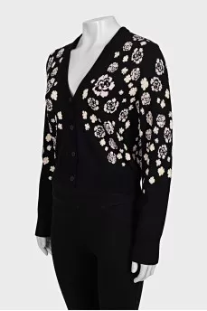 Tapered cardigan with buttons