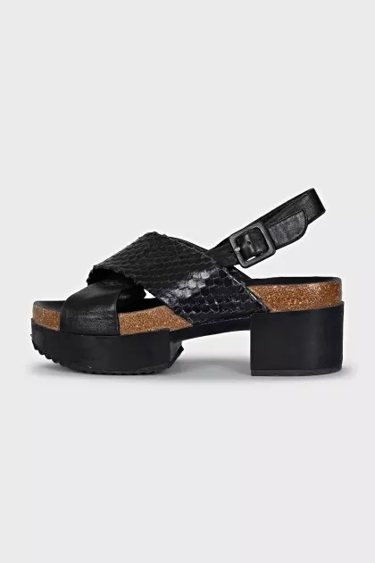 Black leather sandals with weave