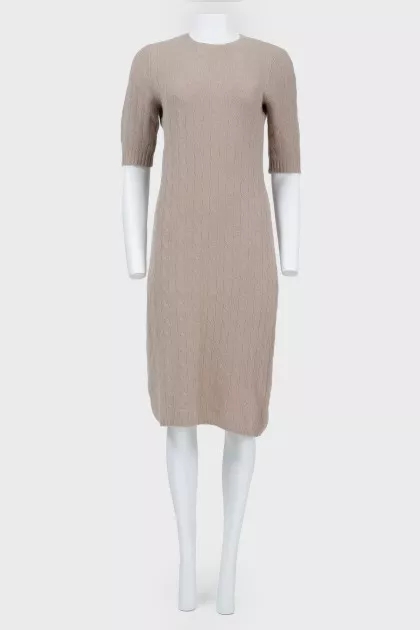 Knitted dress with short sleeve