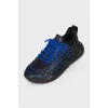 Men's sneakers with contrasting laces