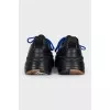 Men's sneakers with contrasting laces