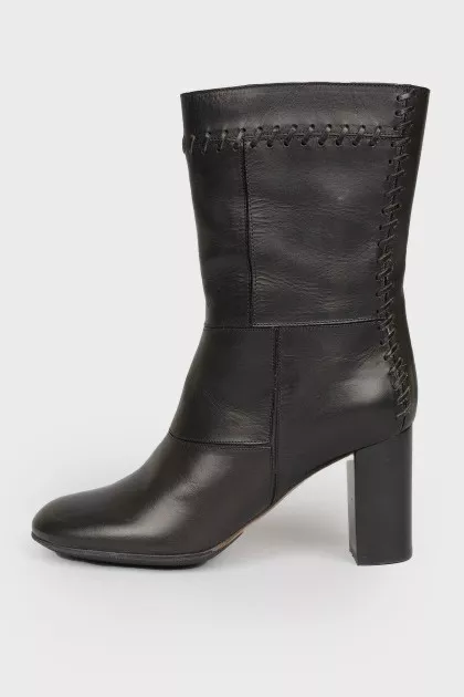 Block heel boots with stitching