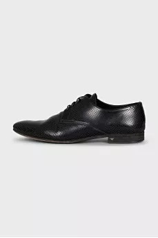 Men's perforated leather shoes