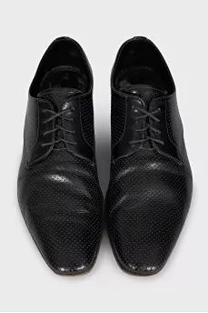 Men's perforated leather shoes