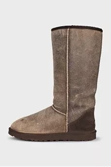 Brown fur-lined ugg boots