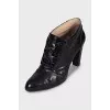 Leather ankle boots with laces