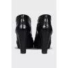 Leather ankle boots with laces