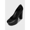 Leather platform heeled shoes