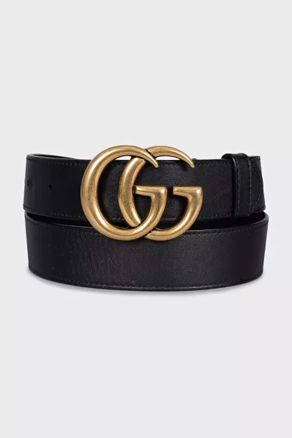 Leather belt with gold-colored buckle