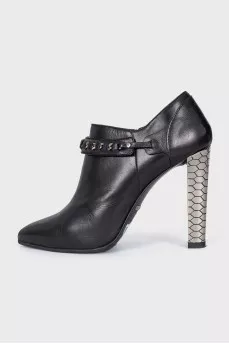 Leather ankle boots with metal heels