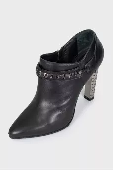 Leather ankle boots with metal heels