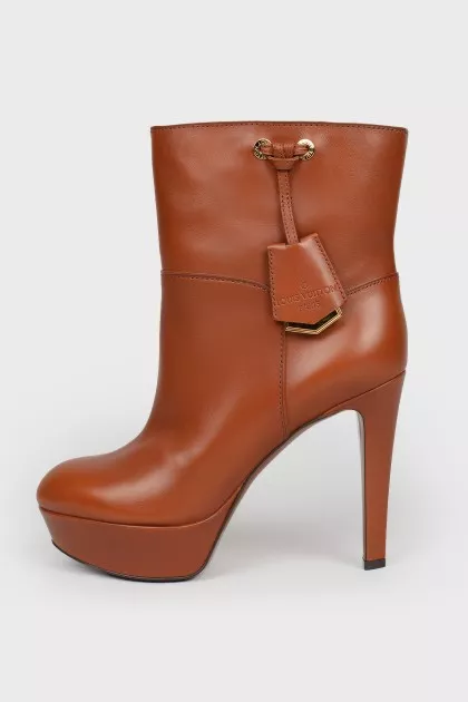 Botoll boots without fasteners