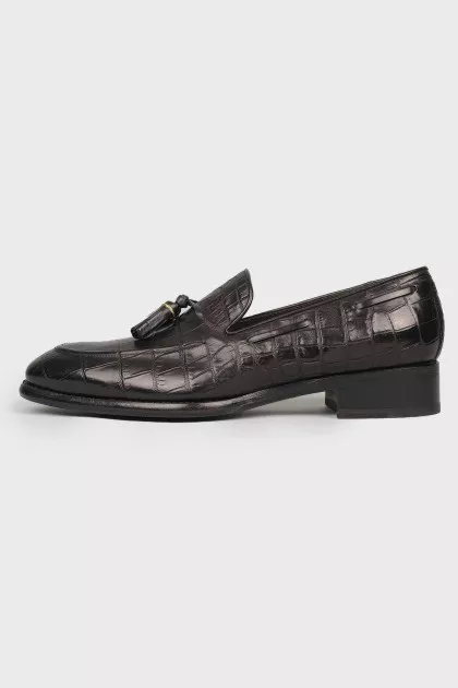 Loafers for men with structured leather
