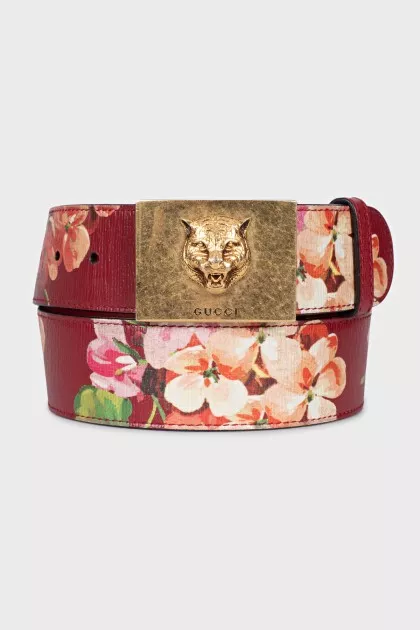 Red belt with floral print