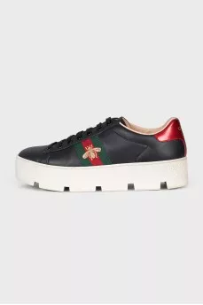 Leather sneakers with contrasting inserts
