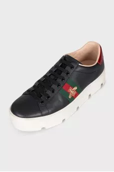 Leather sneakers with contrasting inserts