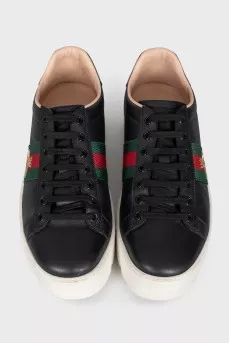 Leather sneakers with contrasting inserts