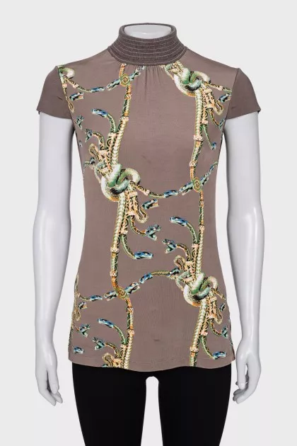 Fitted T-shirt with a high collar