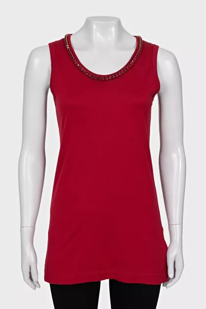 Fitted tank top decorated with crystals