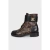Wonderland print leather boots