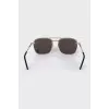 Sunglasses with logo on the lens