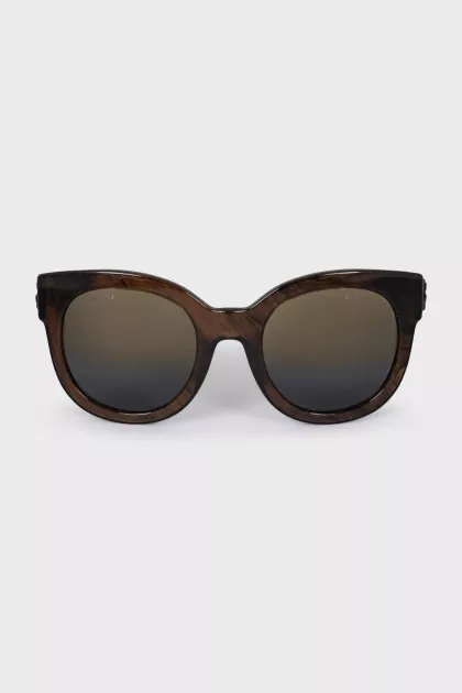 Brown frame sunglasses with logo