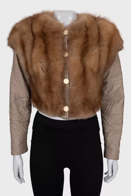 Jacket decorated with fur