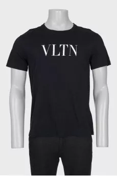Men's straight T-shirt with logo