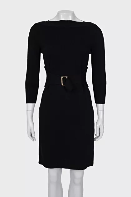 Fitted dress with gold buckles