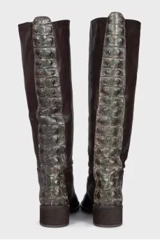 Leather boots with contrasting insert