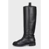 Leather boots insulated with fur