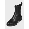 Leather boots with a stable heel